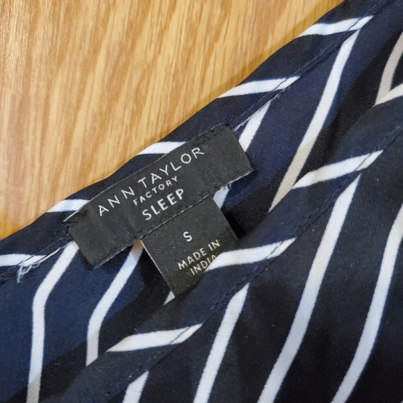 Ann Taylor sleepwear set - Picture 5 of 11